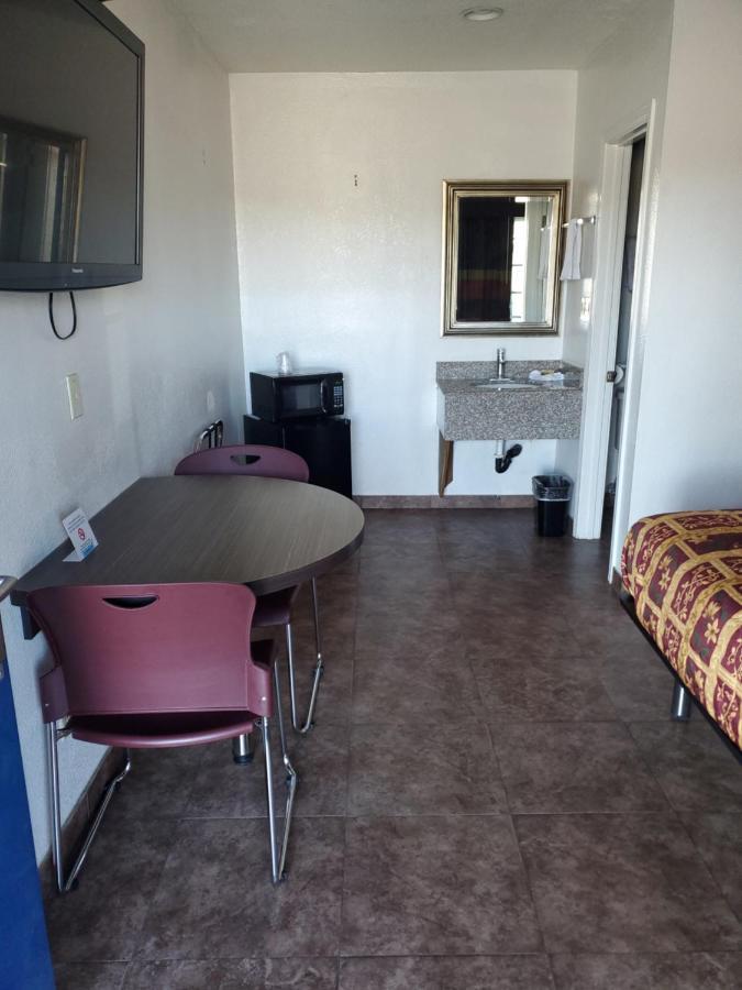 High Desert Inn Hesperia Exterior foto