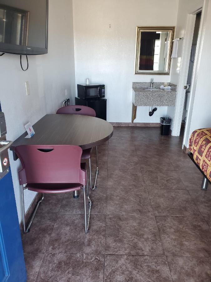 High Desert Inn Hesperia Exterior foto